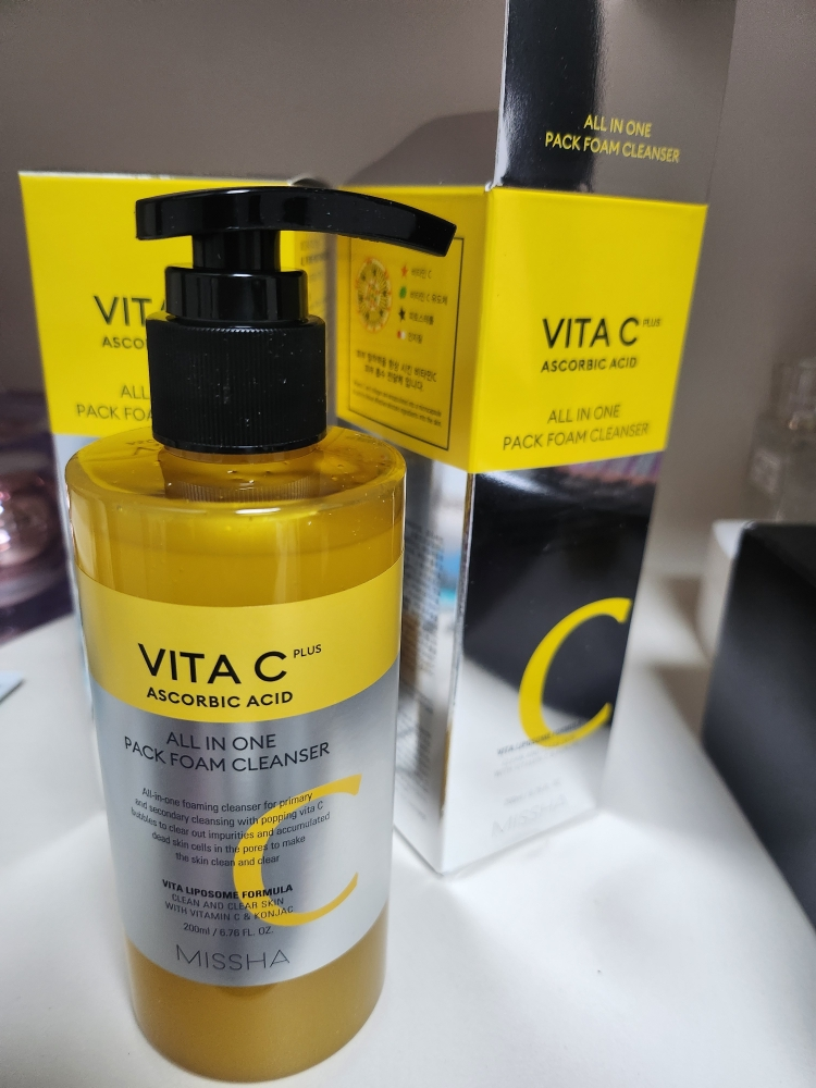 미샤 (MISSHA) 비타씨플러스 올인원 팩 폼 클렌저 review image