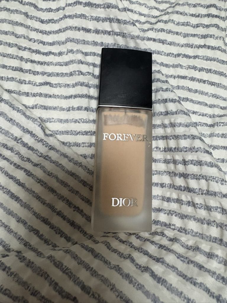 디올 (Dior) 포에버 24H 웨어 하이 퍼펙션 파운데이션 [SPF20/PA+++] [1N 뉴트럴] review image