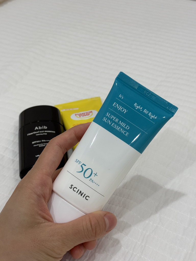 享受超级温和的防晒精华 [SPF50+/PA++++]的真实用户使用照片