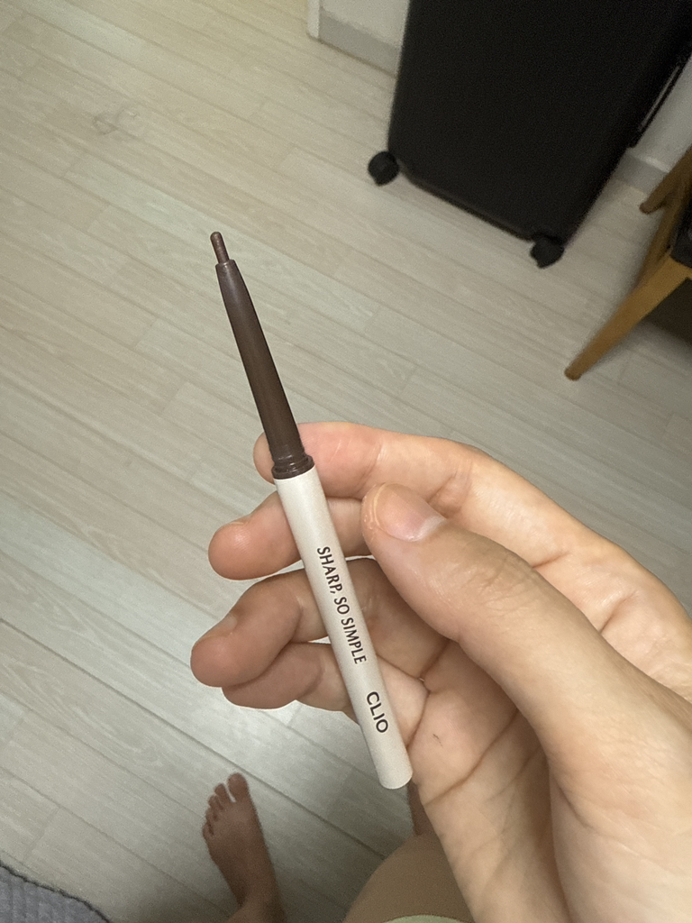 클리오 (CLIO) 샤프 쏘 심플 워터프루프 펜슬라이너 [4호 다크브라운] review image