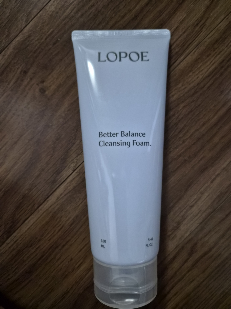 로포에 (LOPOE) 베러 밸런스 클렌징 폼 review image