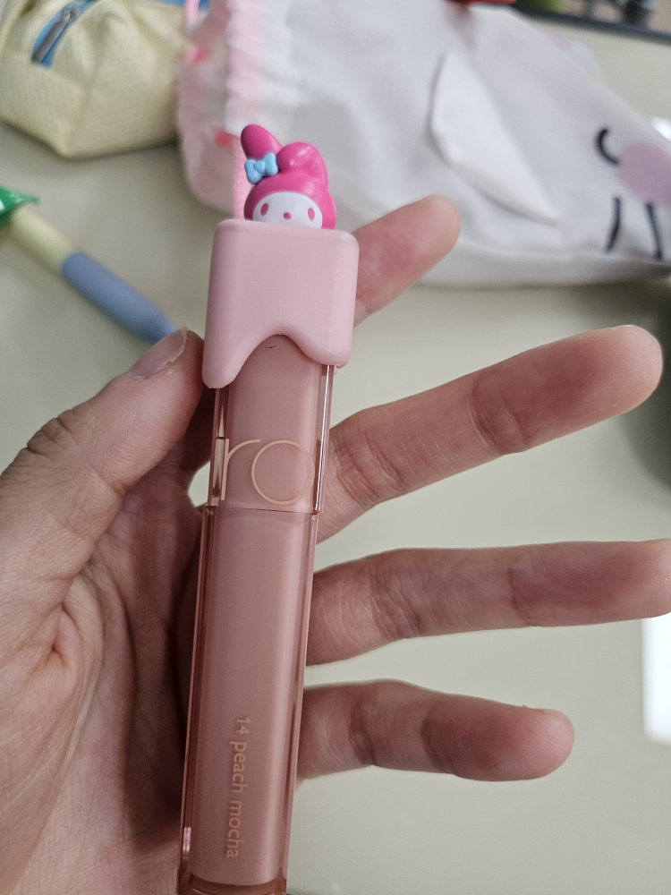 杜威水润唇彩 [13 奶油粉]的真实用户使用照片