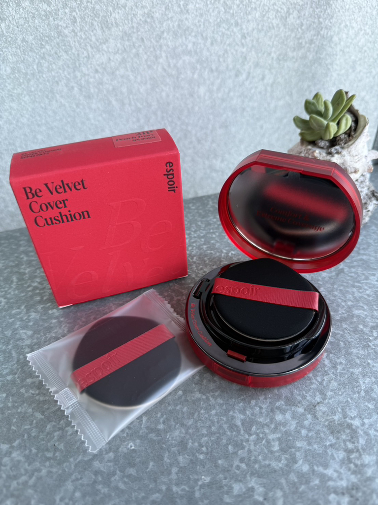 Pro Tailor Velvet Cover Cushion New Class [SPF34/PA++] [No. 21 Ivory]的真实用户使用照片