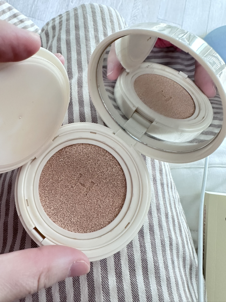 힌스 (hince) 세컨 스킨 글로우 쿠션 [SPF50+/PA++++] [21호 아이보리] review image