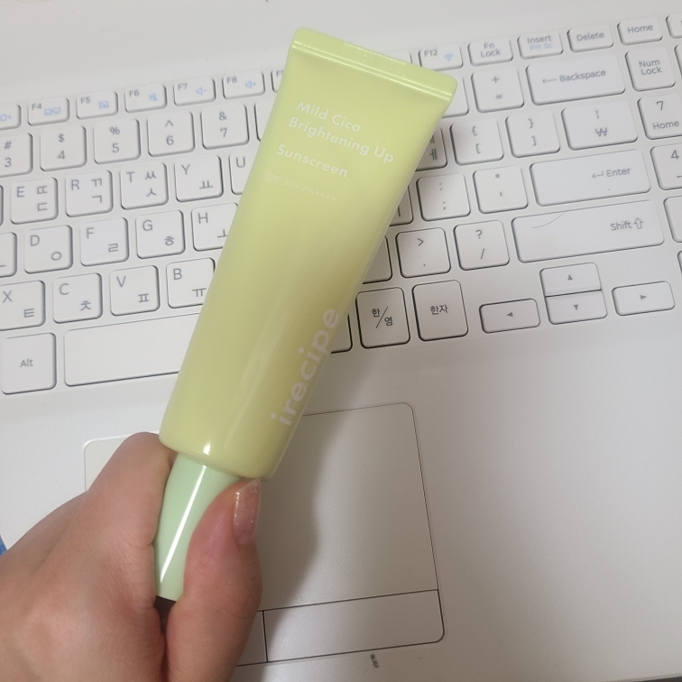 아이레시피 (irecipe) 마일드 시카 브라이트닝 업 선스크린 [SPF50+/PA++++] review image