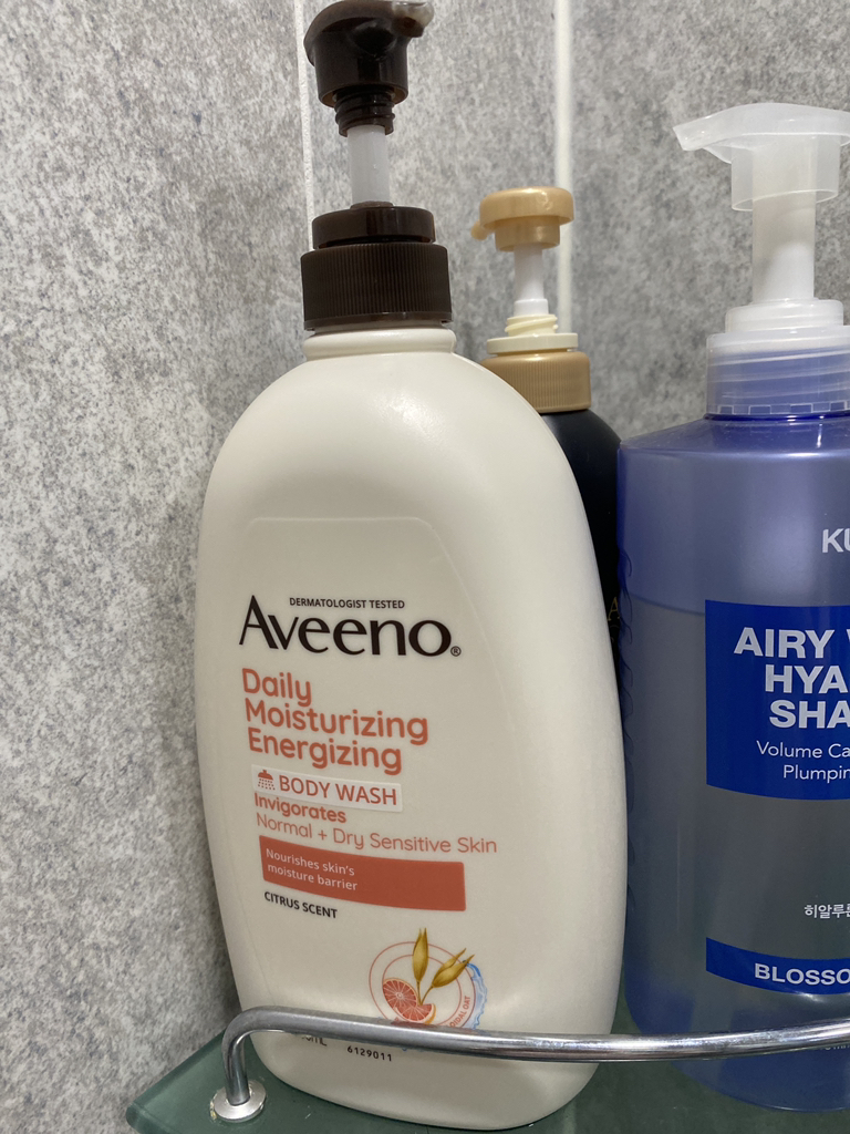 아비노 (Aveeno) 데일리 모이스춰라이징 에너자이징 바디워시 review image