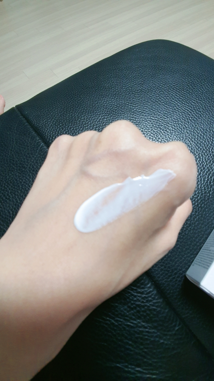 세로랩스 (CEROLABS) 에어핏 선 에센스 [SPF50+/PA++++] review image