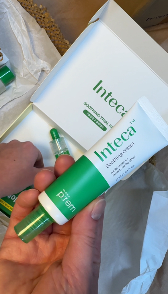 Inteca积雪草高效吸收镇静面霜的真实用户使用照片