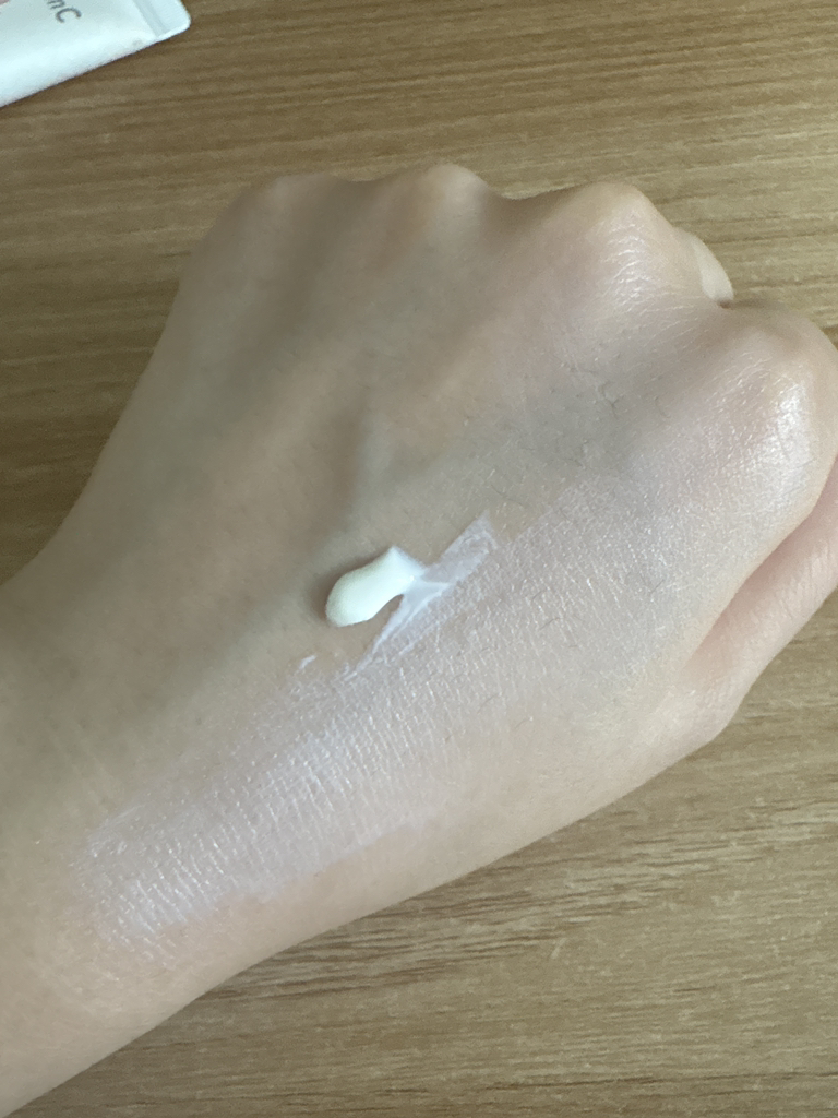 防晒霜 [SPF50+/PA++++] [激光UV]的真实用户使用照片