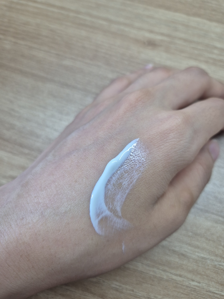 潜水水润保湿防晒霜 [SPF50+/PA++++]的真实用户使用照片
