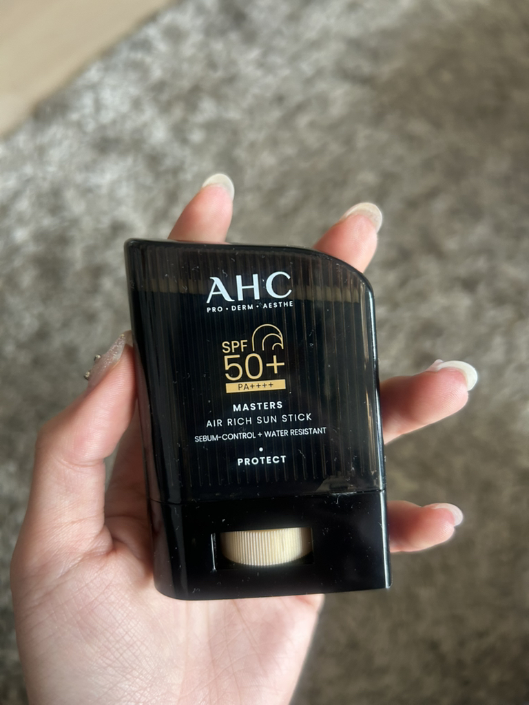 大师空气丰富防晒棒 [SPF50+/PA++++]的真实用户使用照片