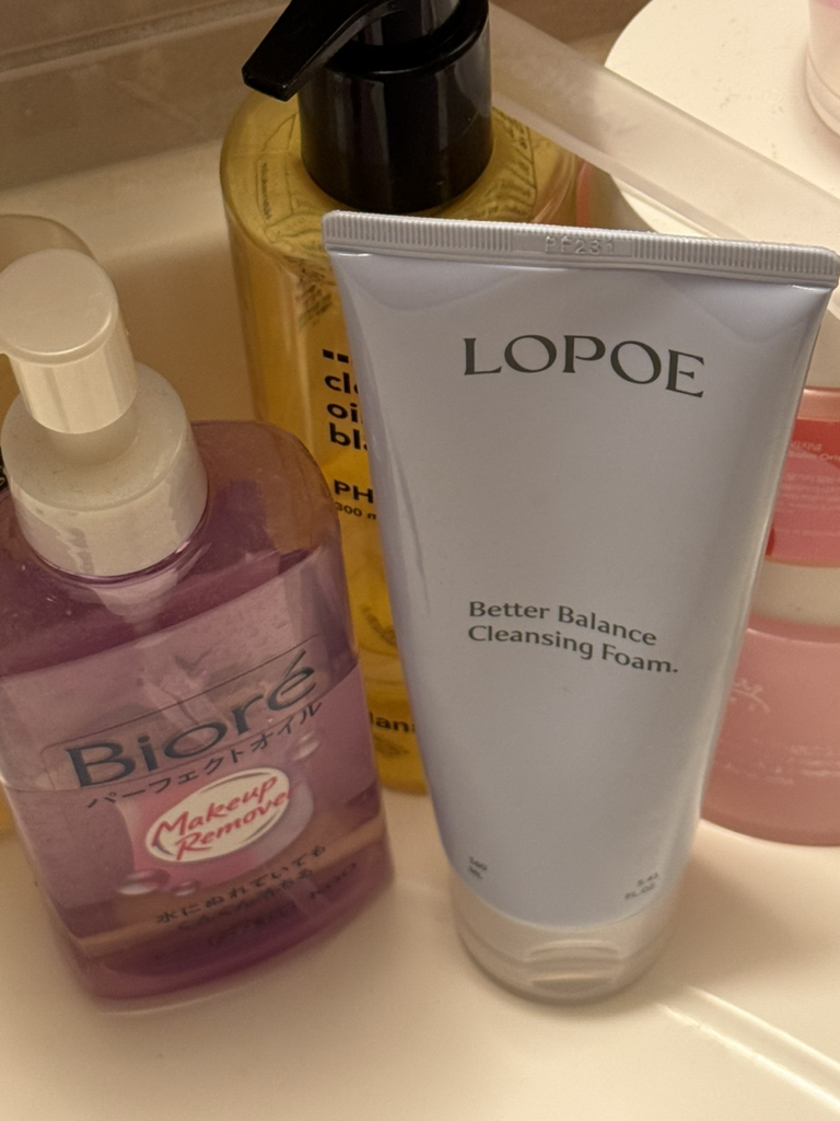 로포에 (LOPOE) 베러 밸런스 클렌징 폼 review image