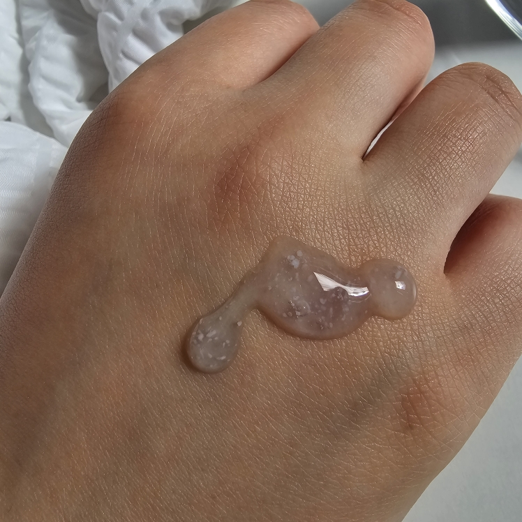 嫩艾叶水分艾籽精华的真实用户使用照片