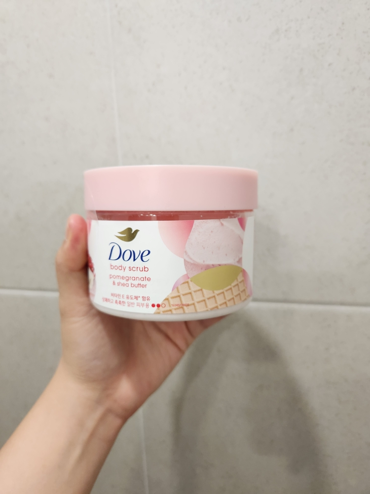 Dove 海外)柔顺滋润身体磨砂膏[石榴] common.review image