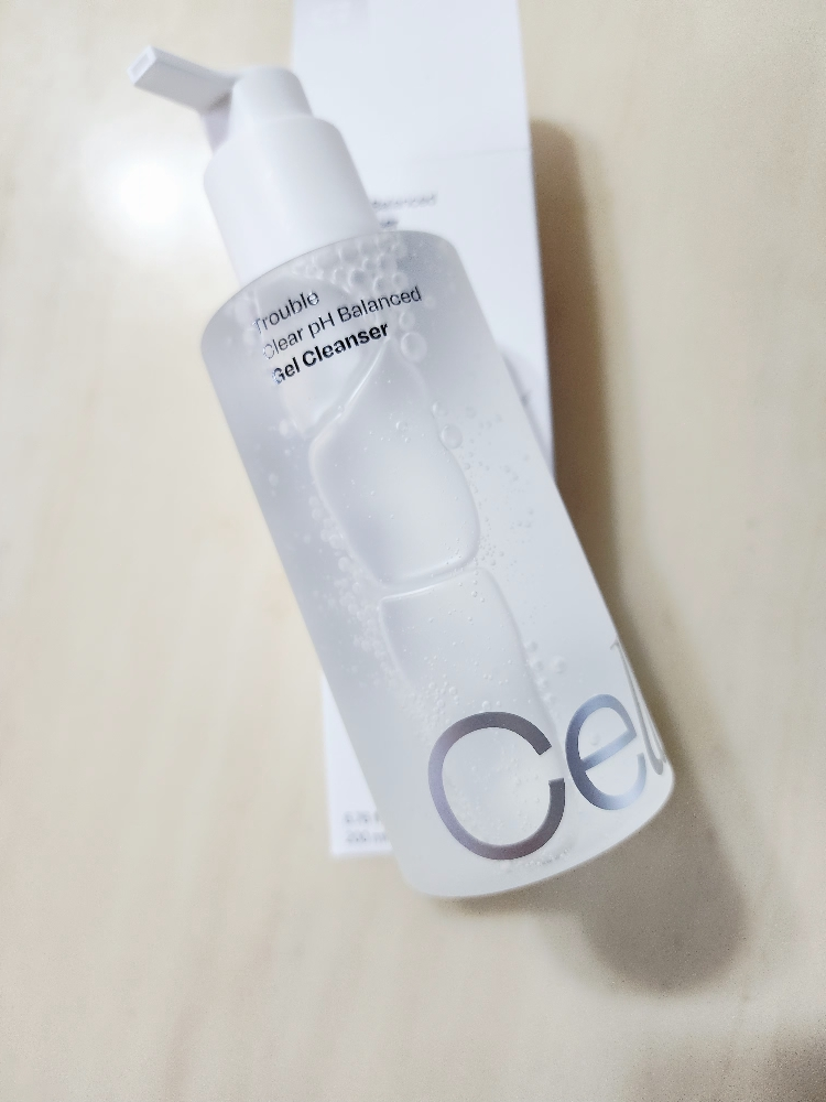 Celladix 清洁毛孔温和酸性洁面凝胶 common.review image
