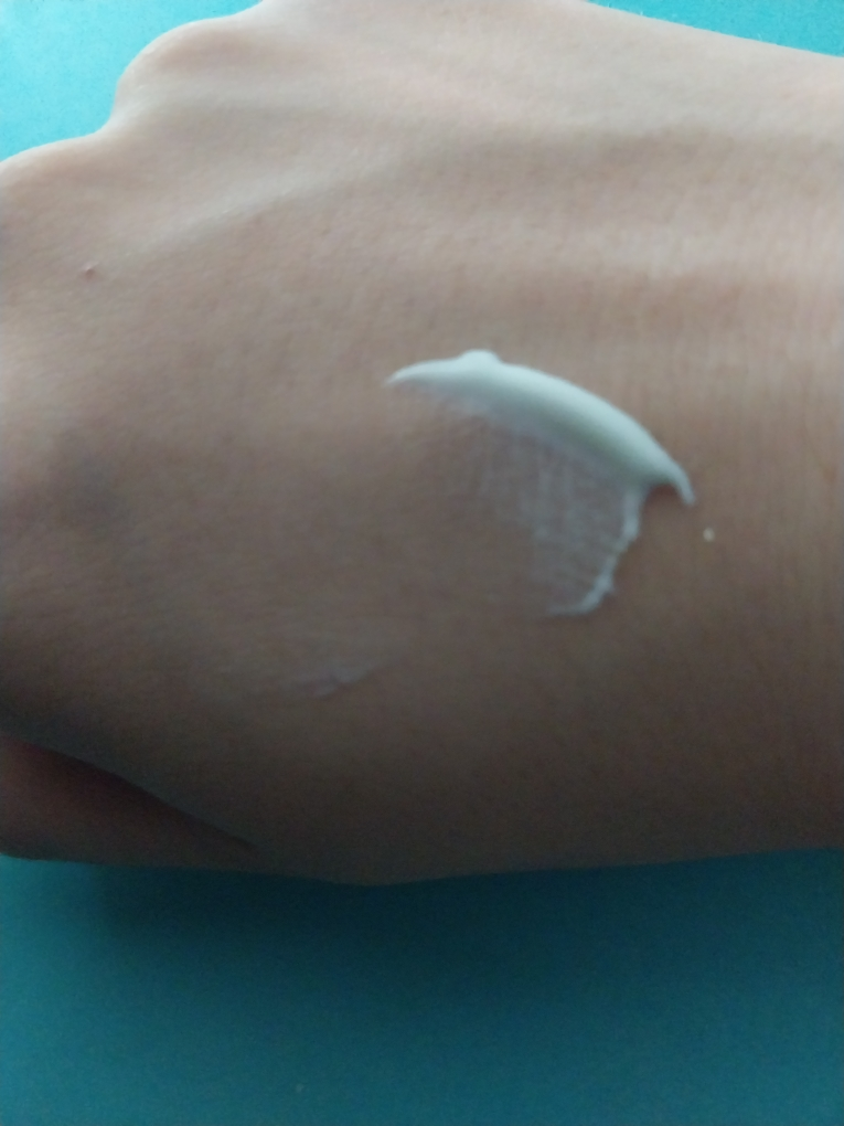 潜水水润保湿防晒霜 [SPF50+/PA++++]的真实用户使用照片