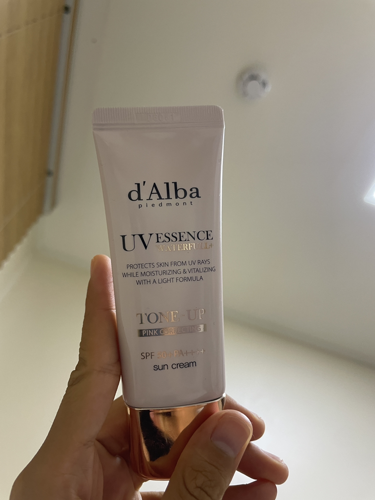 防晒乳 [SPF50+/PA++++] [提亮肤色/粉色]的真实用户使用照片