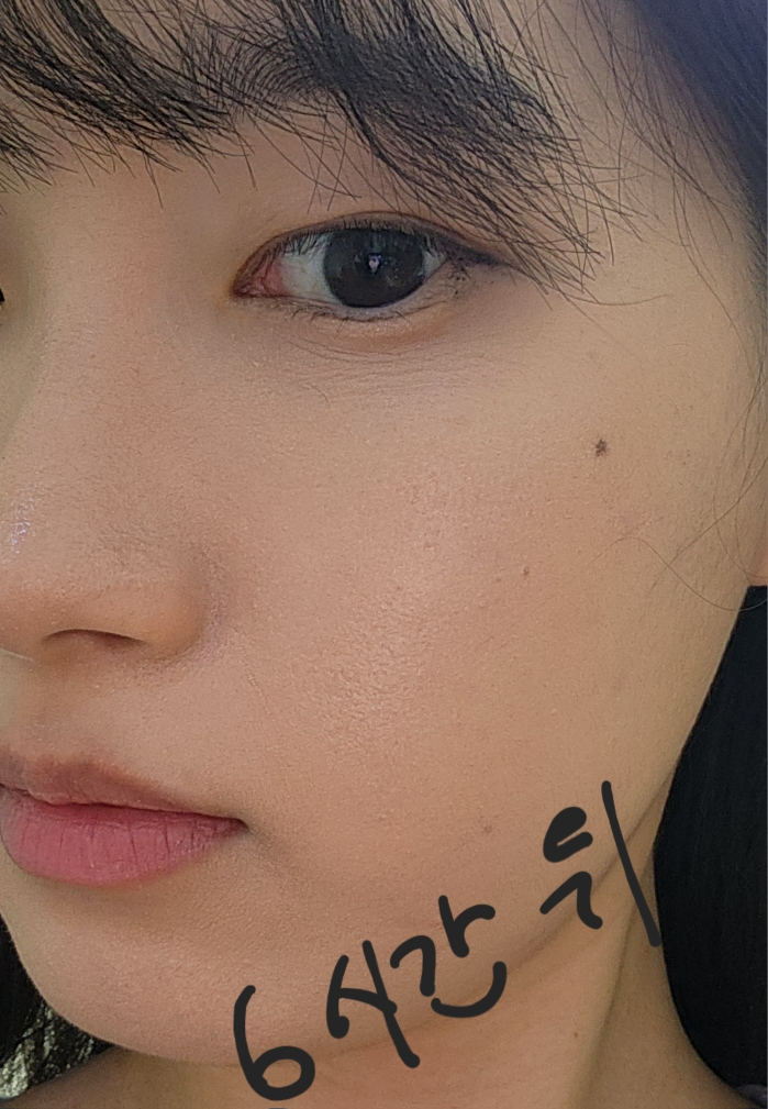 웨이크메이크 (wakemake) 워터 글로우 코팅밤 [SPF30/PA++] [02 바닐라아이보리] review image