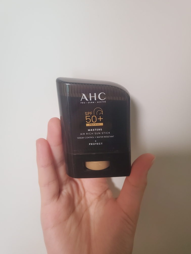 大师空气丰富防晒棒 [SPF50+/PA++++]的真实用户使用照片