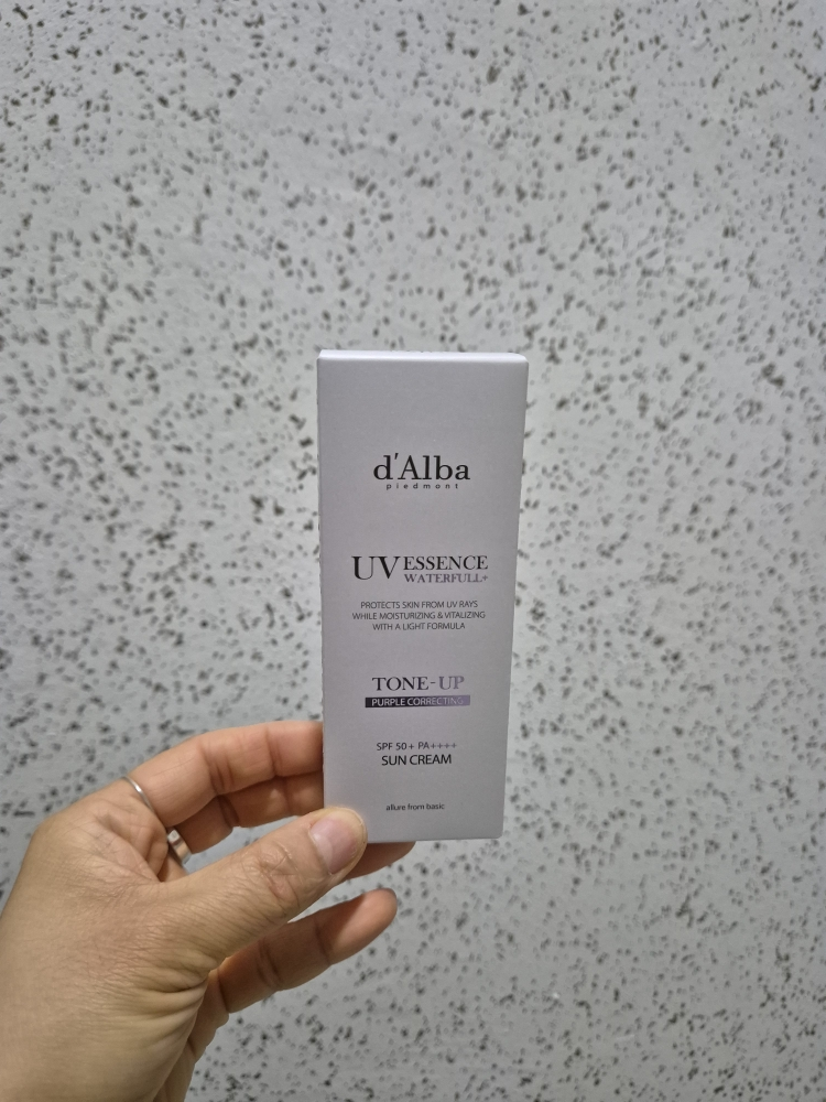 Ảnh đánh giá thực tế của người dùng về Kem chống nắng Waterful [SPF50+/PA++++] [Tông màu/Màu tím]