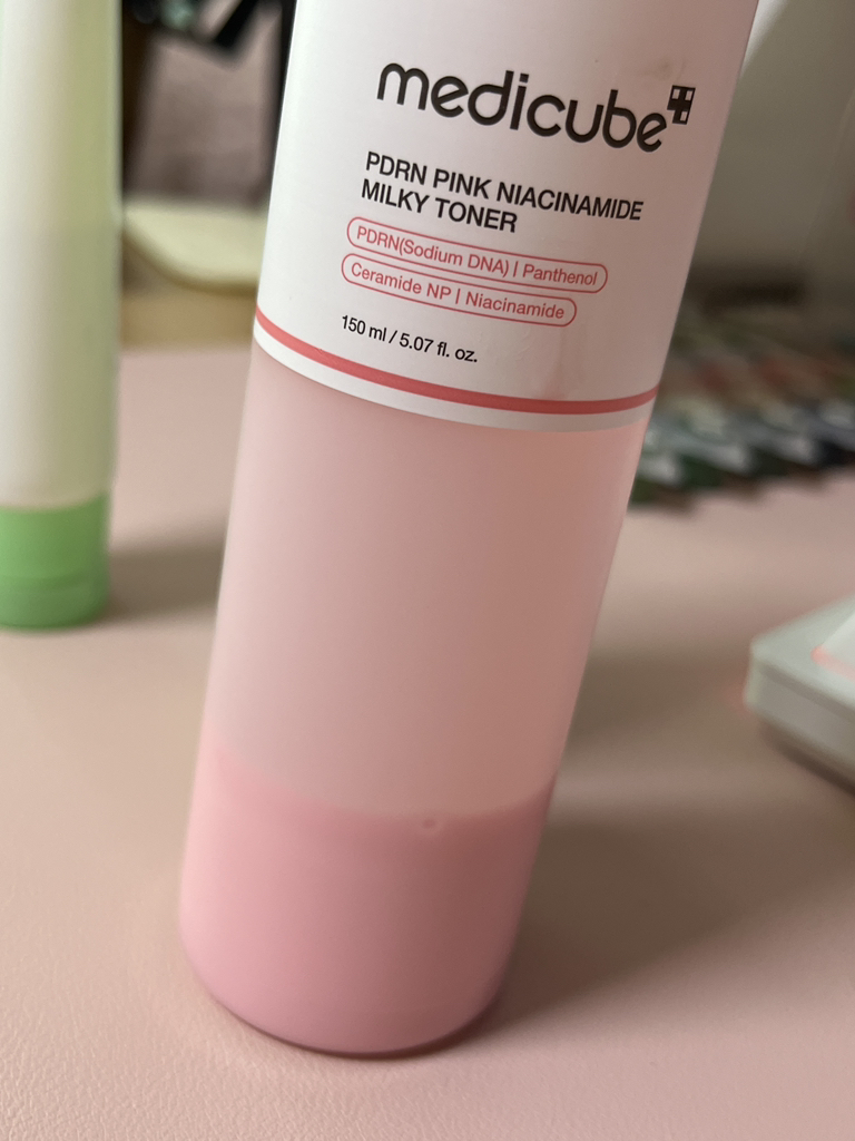 메디큐브 (medicube) PDRN 밀키 토너 에센스 review image