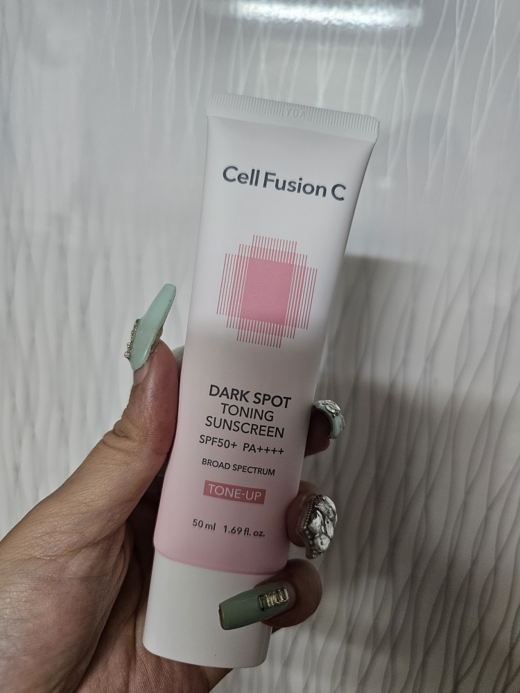 셀퓨전씨 (CellFusionC) 썬스크린 [SPF50+/PA++++] [잡티토닝] review image