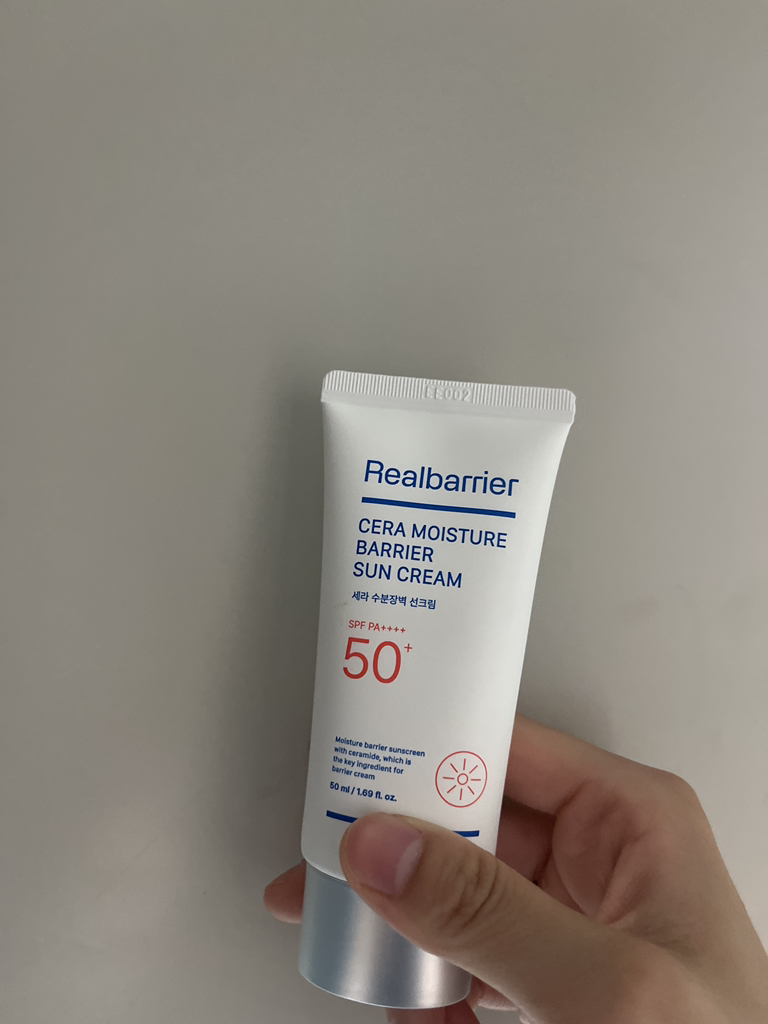 리얼베리어 (RealBarrier) 세라 수분장벽 선크림 [SPF50+/PA++++] review image