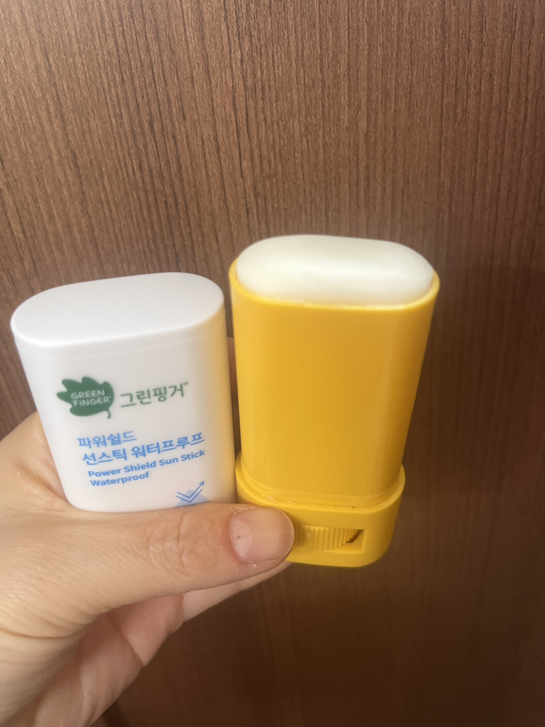 그린핑거 (GREENFINGER) 파워쉴드 선스틱 워터프루프 [SPF50+/PA++++] review image