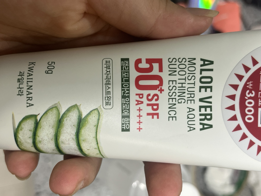 과일나라 (KWAILNARA) 알로에베라 모이스처 아쿠아 수딩 선 에센스 [SPF50+/PA++++] review image