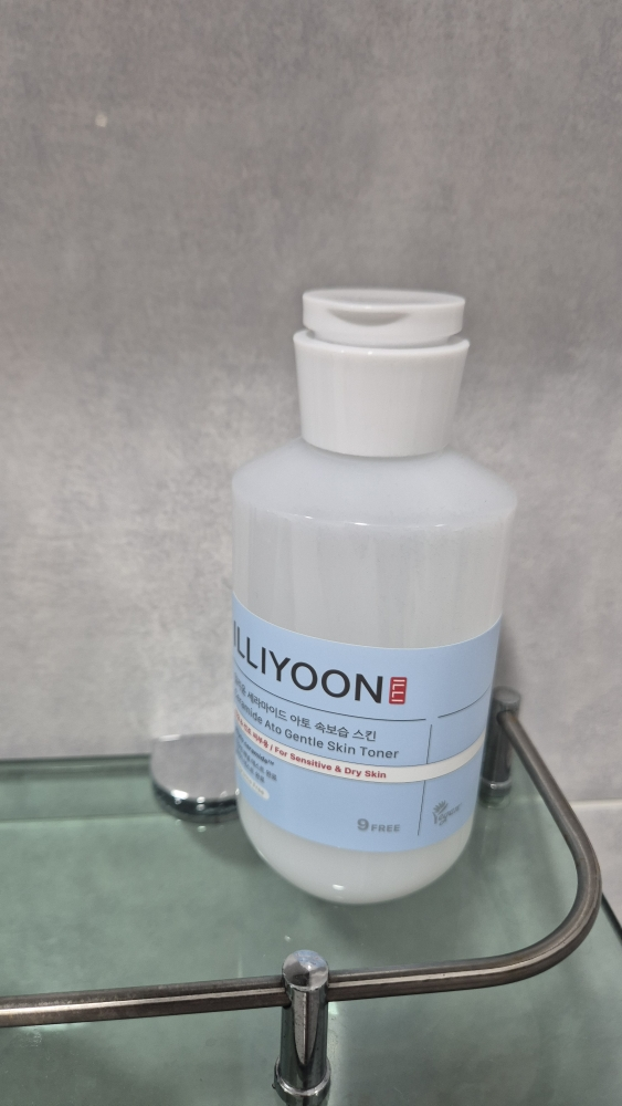 일리윤 (ILLIYOON) 세라마이드 아토 속보습 스킨 review image