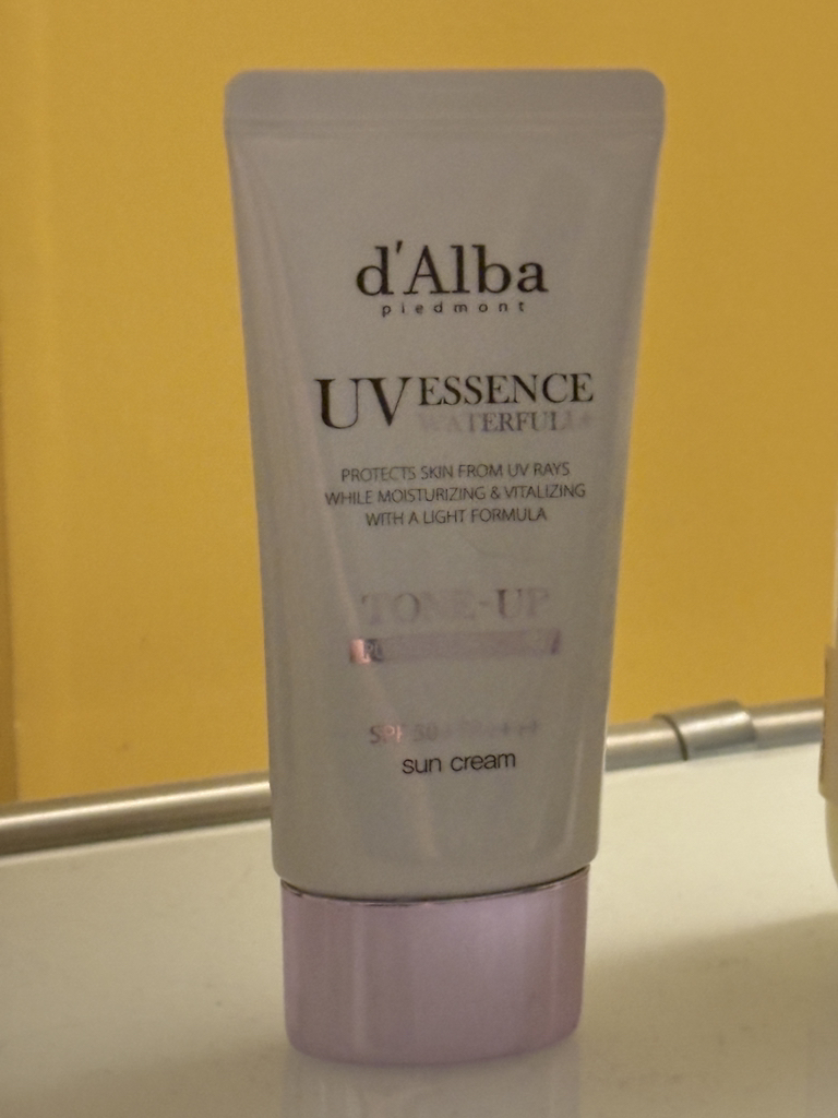 Ảnh đánh giá thực tế của người dùng về Kem chống nắng Waterful [SPF50+/PA++++] [Tông màu/Màu tím]