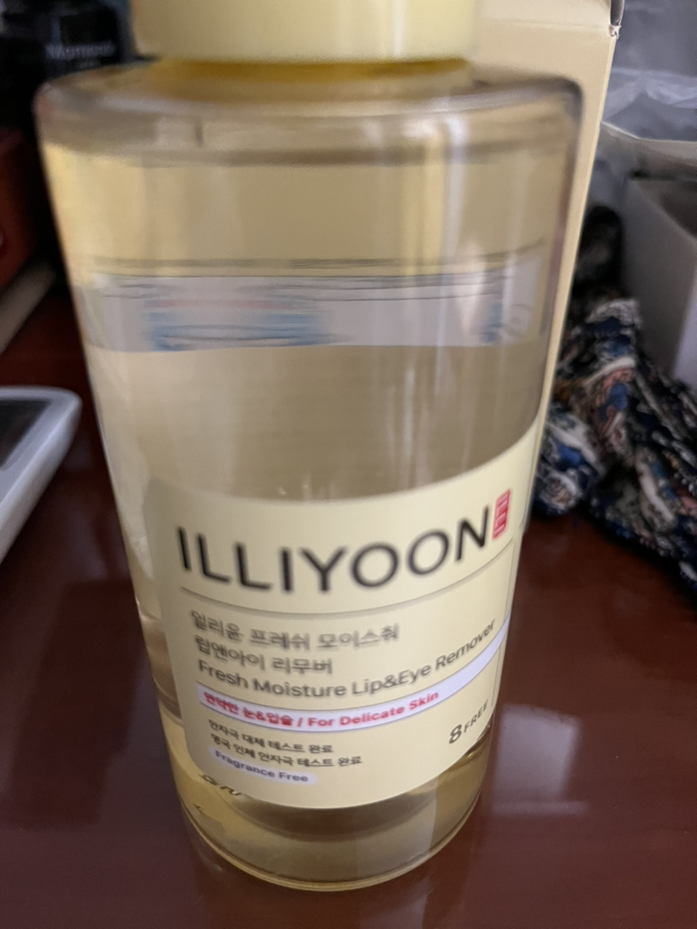 일리윤 (ILLIYOON) 프레쉬모이스춰 립앤아이 리무버 review image