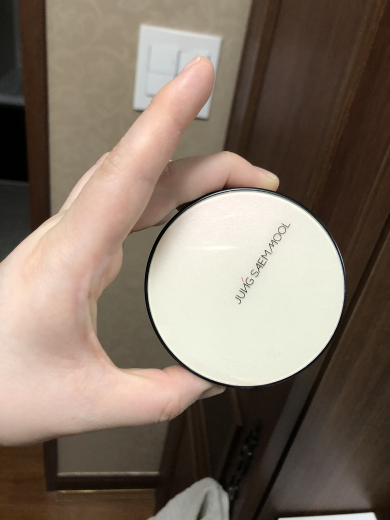 精华肌肤遮瑕气垫 [SPF50+/PA+++] [浅色]的真实用户使用照片