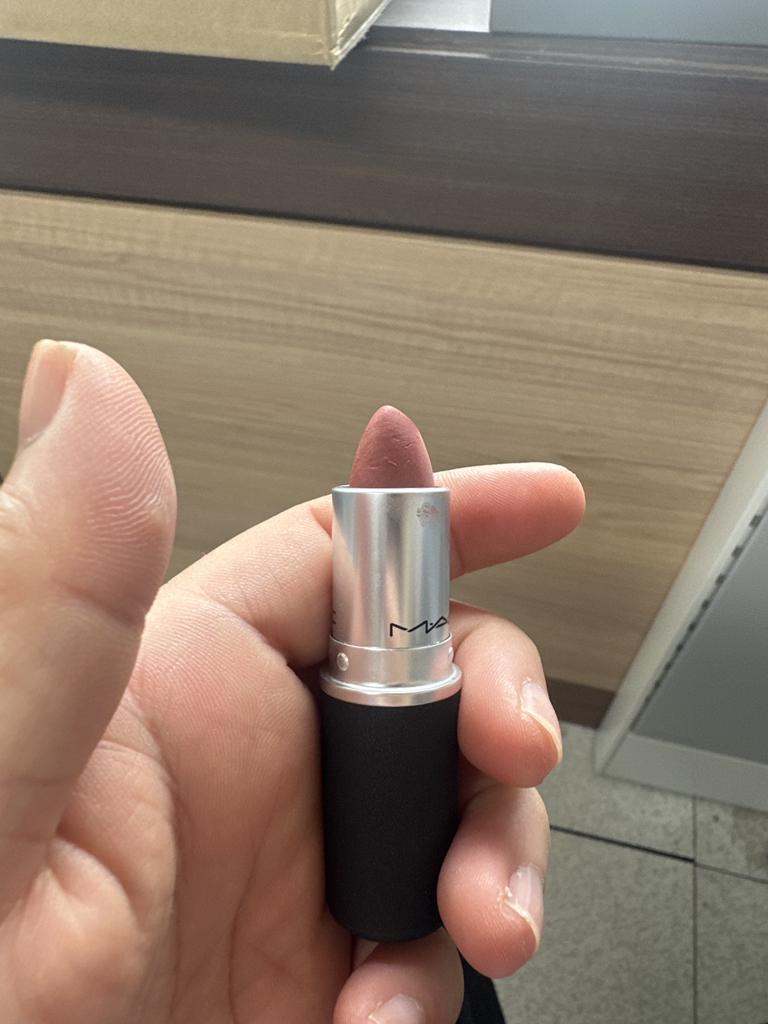 맥 (MAC) 파우더 키스 립스틱 [멀잇오버] review image