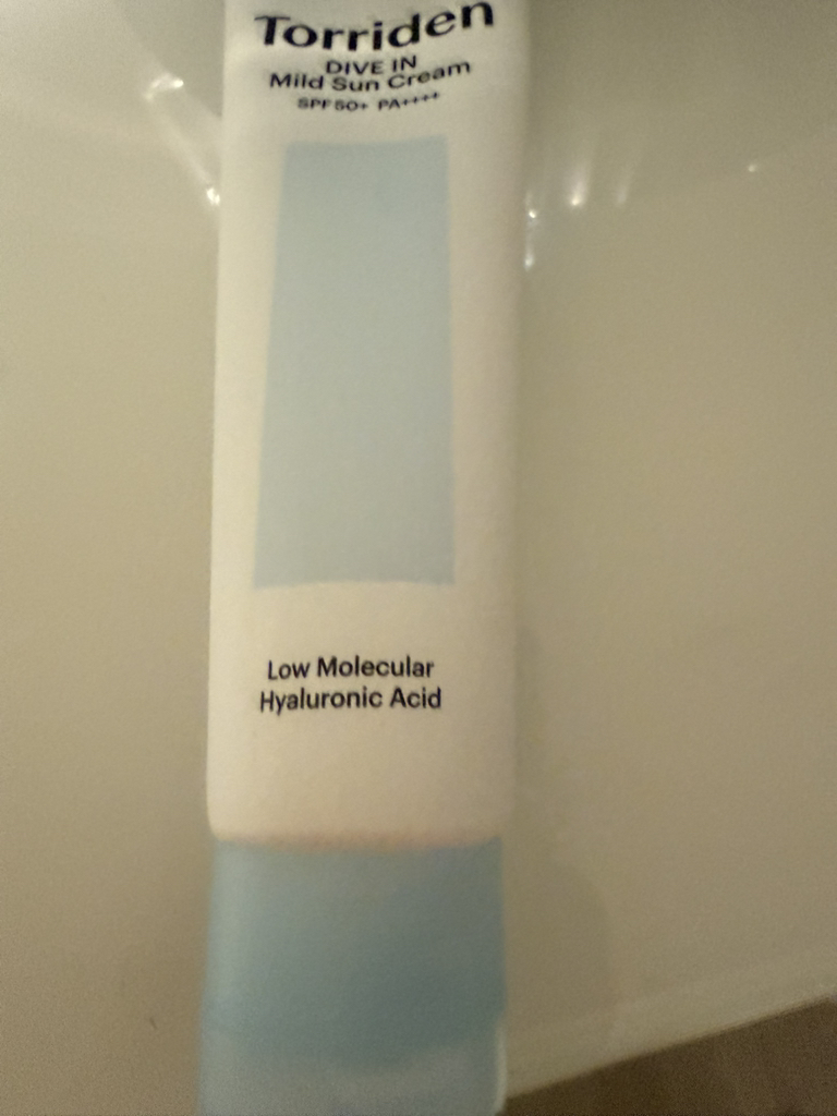低分子玻尿酸清透防晒霜 [SPF50+/PA++++]的真实用户使用照片