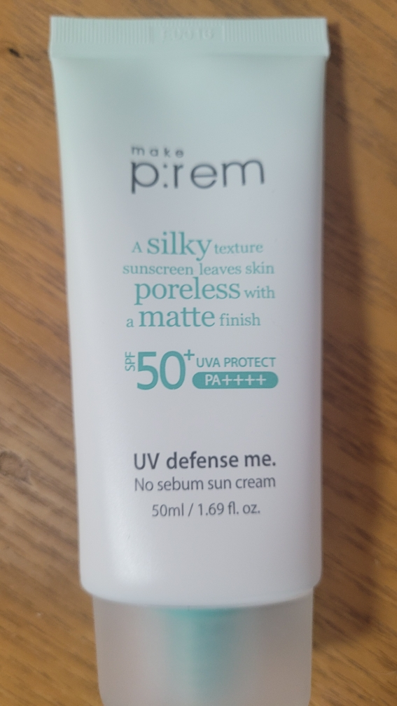 메이크프렘 (makep:rem) 유브이 디펜스 미 노세범 선크림 [SPF50+/PA++++] review image