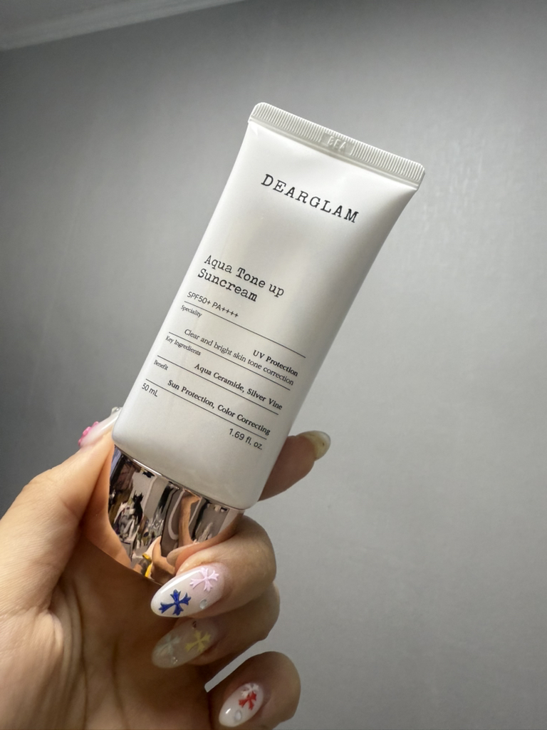 디어글램 (DEARGLAM) 아쿠아 톤업 선크림 [SPF50+/PA++++] review image