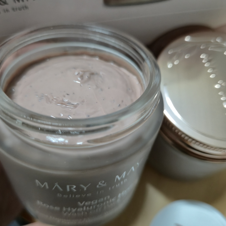 마리엔메이 (MARY&MAY) 비건 로즈 히알루로닉 하이드라 워시오프팩 review image