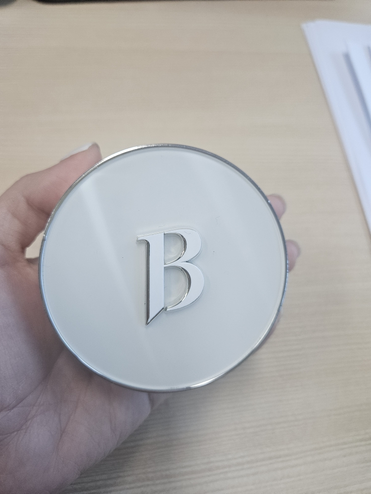 banilaco 覆盖性终极白色粉饼 [SPF38/PA++] [21 象牙色] common.review image