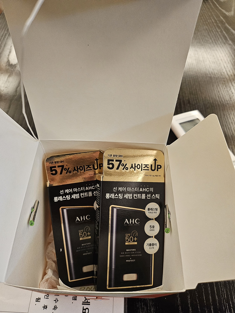 大师空气丰富防晒棒 [SPF50+/PA++++]的真实用户使用照片