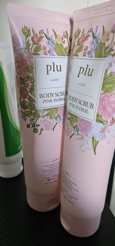 Plu 身体磨砂膏 [粉红花卉] common.review image
