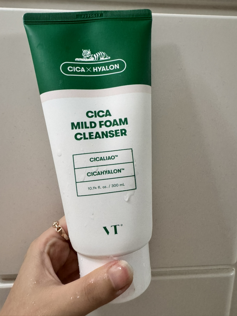 브이티코스메틱 (VTCOSMETICS) 시카 마일드 폼 클렌저 review image