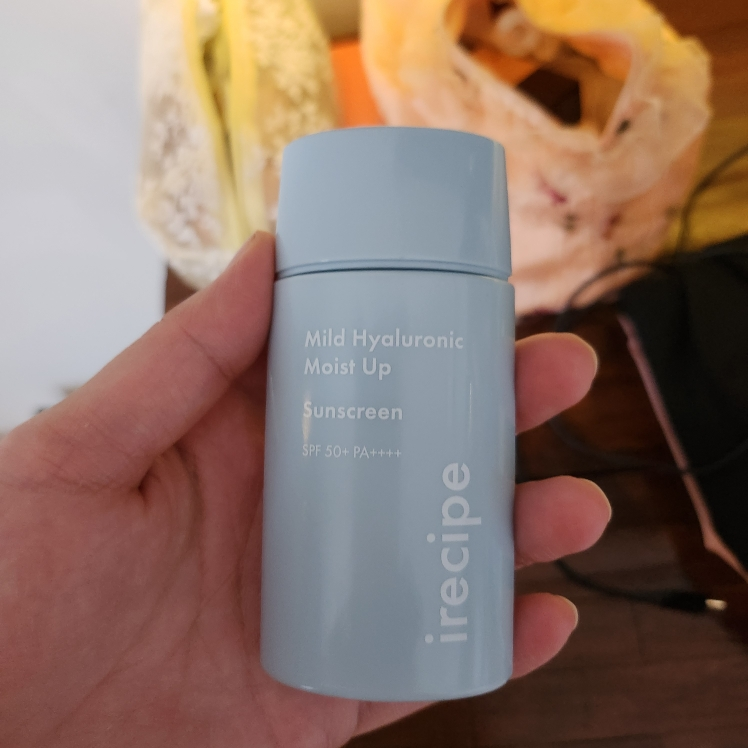 아이레시피 (irecipe) 마일드 히알루로닉 모이스트 업 선스크린 [SPF50+/PA++++] review image