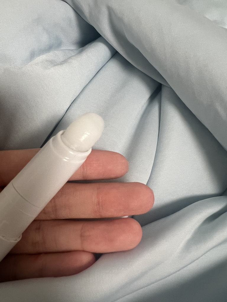 바이오더마 (BIODERMA) 아토덤 립스틱 review image