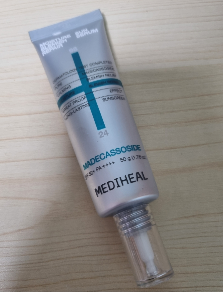 메디힐 (MEDIHEAL) 마데카소사이드 수분 선세럼 흔적 리페어 [SPF50+/PA++++] review image