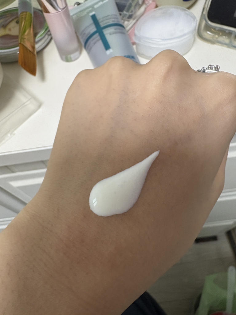 메디힐 (MEDIHEAL) 마데카소사이드 수분 선세럼 흔적 리페어 [SPF50+/PA++++] review image