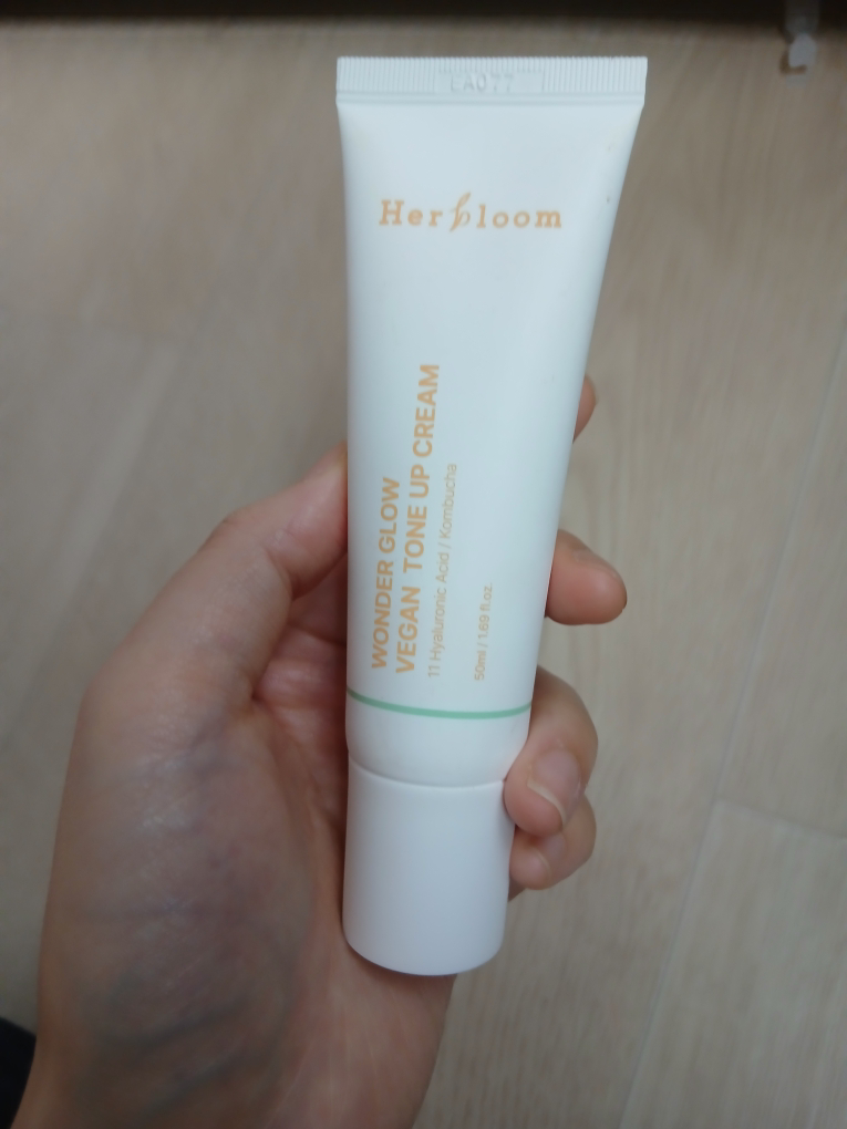 허블룸 (Herbloom) 원더 글로우 콤부차 비건 톤업 크림 review image