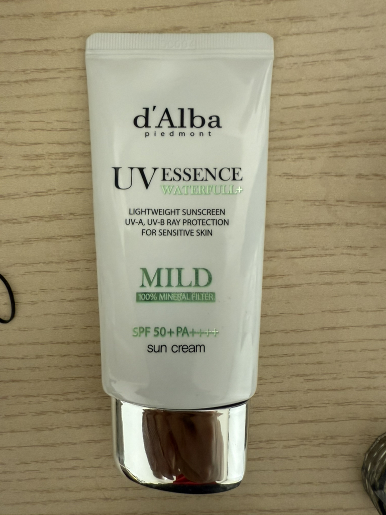 달바 (d'Alba) 워터풀 선크림 [SPF50+/PA++++] [마일드] review image