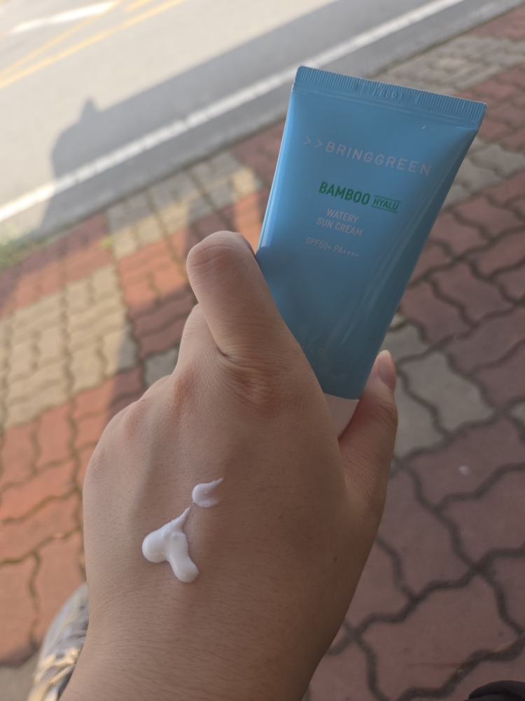 브링그린 (BRINGGREEN) 대나무 히알루수분 선크림 [SPF50+/PA++++] review image