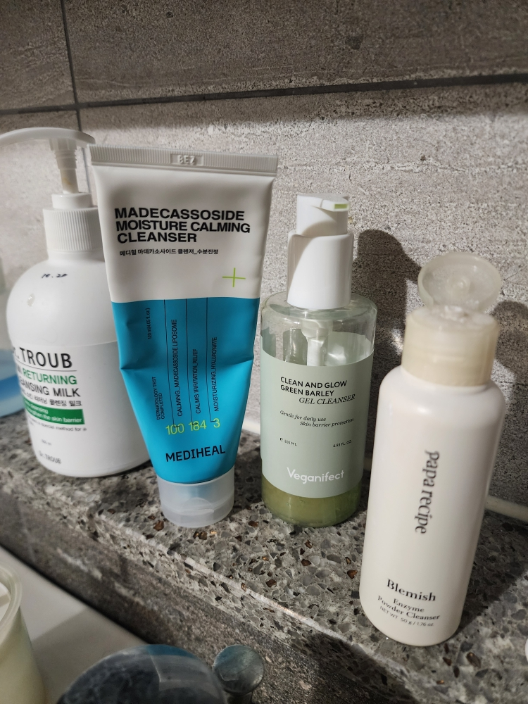 MEDIHEAL (美迪惠尔) 马德卡索赛德洁面乳 [水润镇静] common.review image